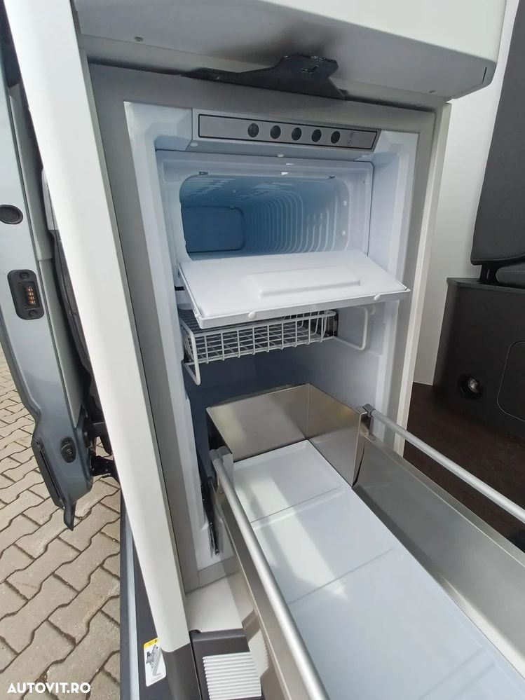 Volkswagen Grand California 680 4M 120kW AG8 - 7