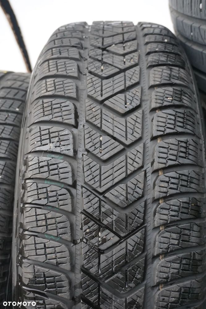 Volkswagen 5x112 17 7J Pirelli winter 215 65 17 - 12