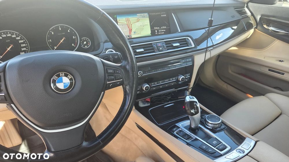 BMW Seria 7 - 35