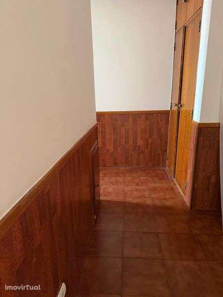 Aluga-se apartamento T2 Amora - Grande imagem: 4/7