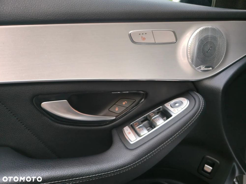 Mercedes-Benz GLC 300 d 4Matic 9G-TRONIC AMG Line - 18