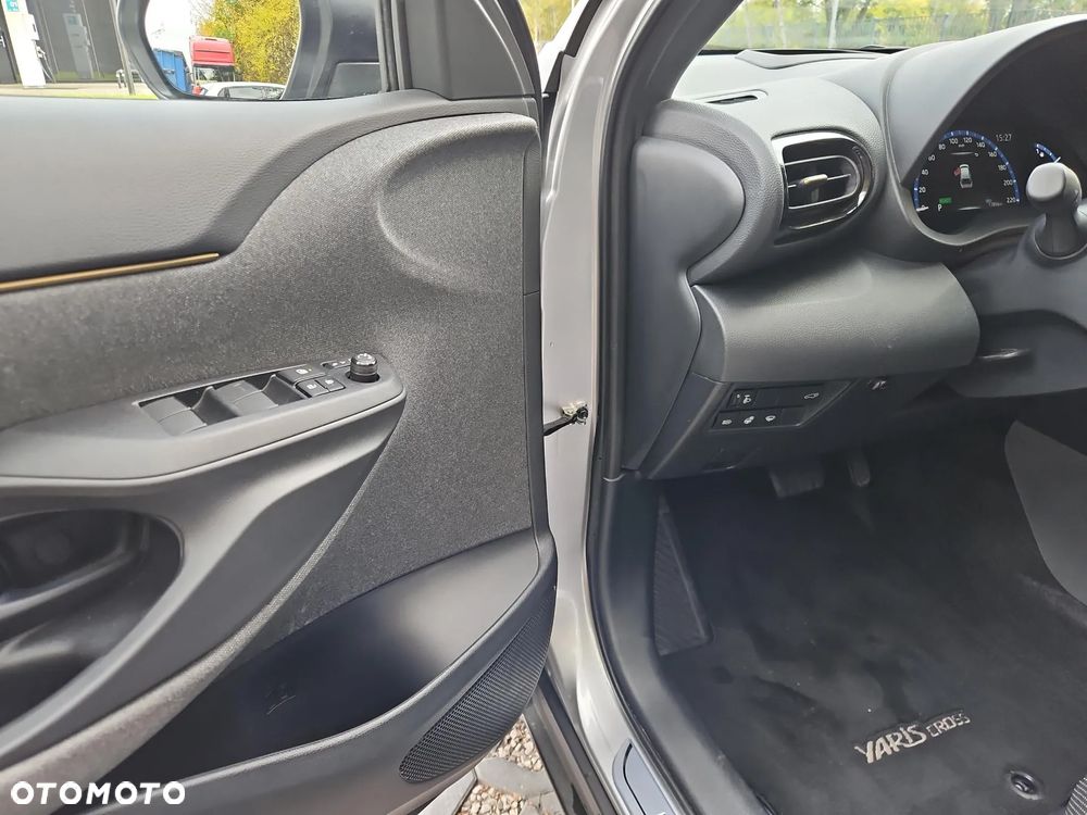 Toyota Yaris Cross Hybrid 1.5 Premiere Edition - 9
