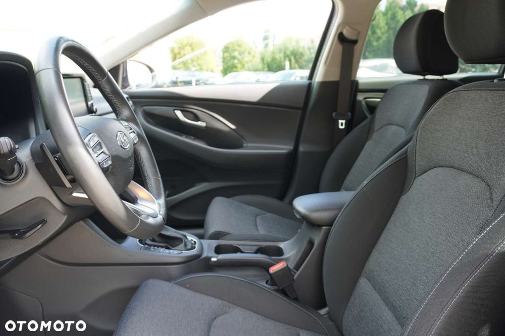 Hyundai i30 1.5 T-GDI 48V Smart DCT - 12