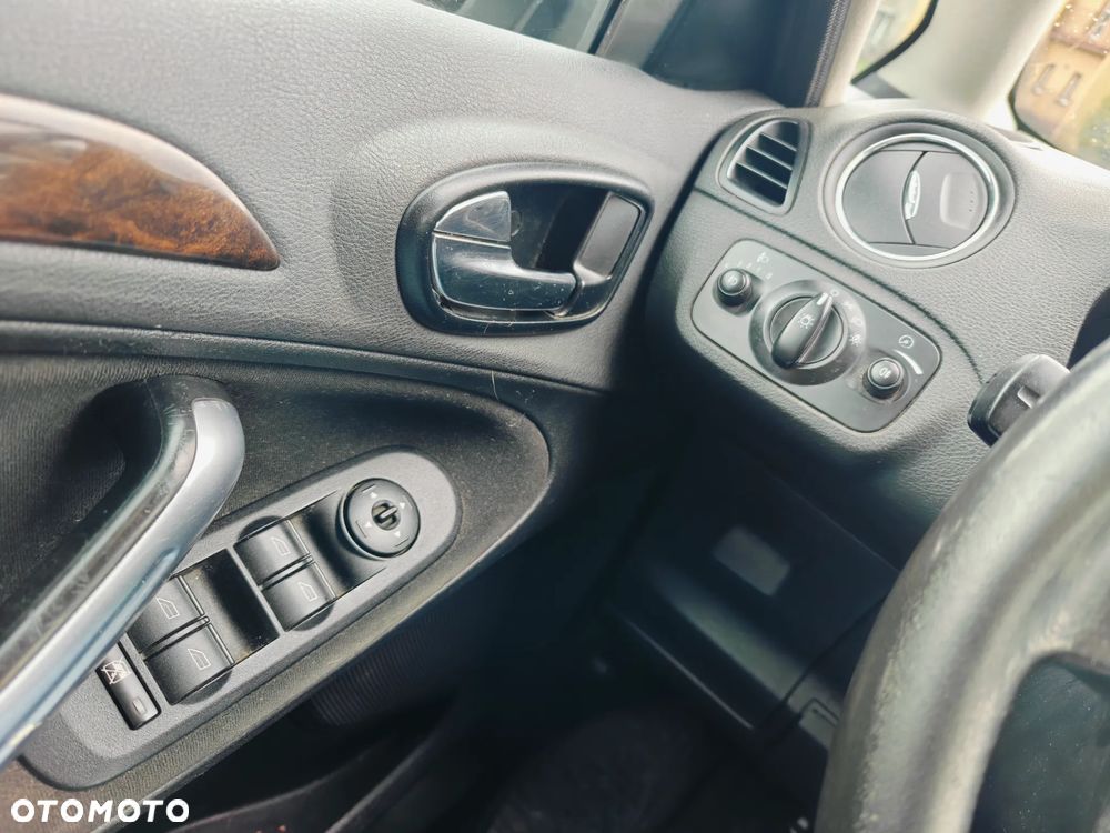 Ford Galaxy 2.0 TDCi Titanium - 24