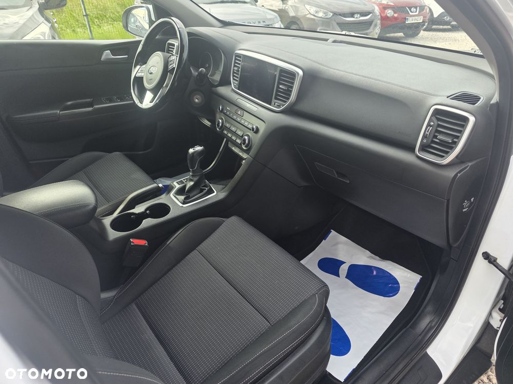 Kia Sportage 1.6 T-GDI 2WD VISION - 19