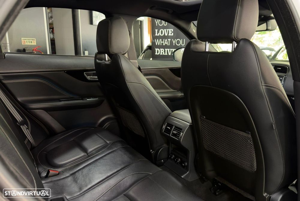 Jaguar F-Pace 2.0 i4D R-Sport AWD Aut. - 44