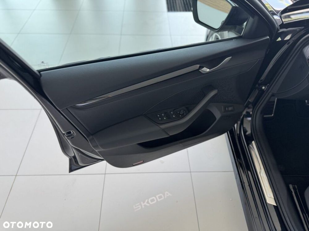 Skoda Octavia 2.0 TSI RS DSG - 24