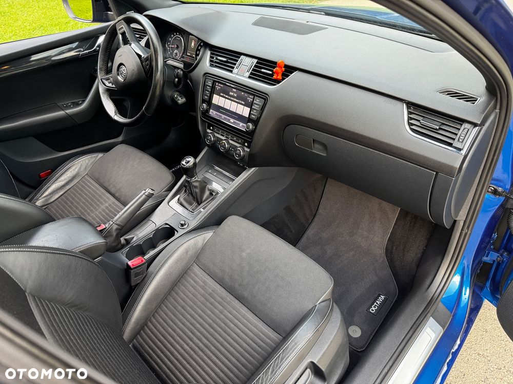 Skoda Octavia 2.0 TDI RS - 19