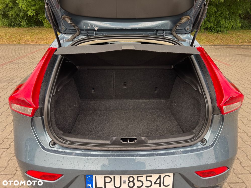 Volvo V40 D2 Kinetic - 12