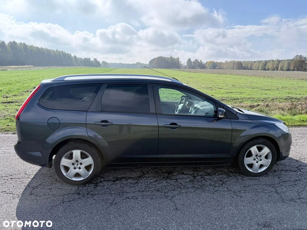 Ford Focus 1.6 16V Ambiente - 7