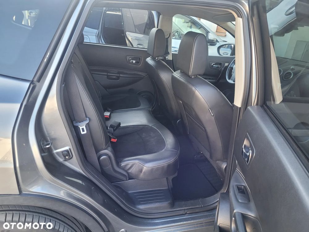 Nissan Qashqai+2 - 12