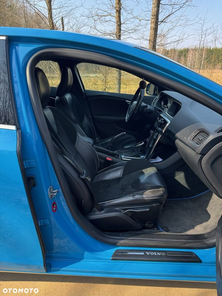 Volvo V40 D3 Geartronic Momentum - 23