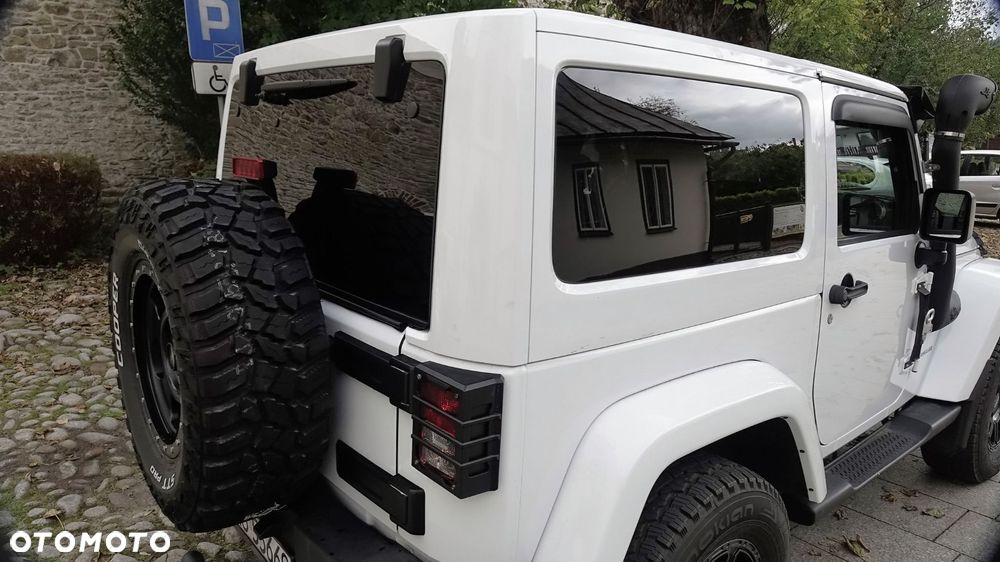 Jeep Wrangler - 11