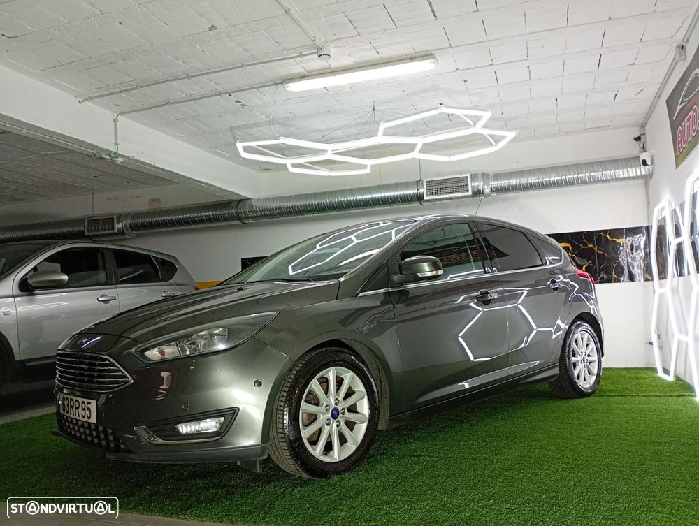 Ford Focus 1.0 SCTi ST-Line - 6