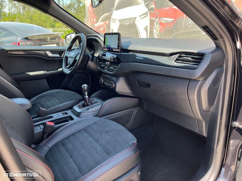 Ford Kuga 2.0 EcoBlue Hybrid ST-LINE - 54