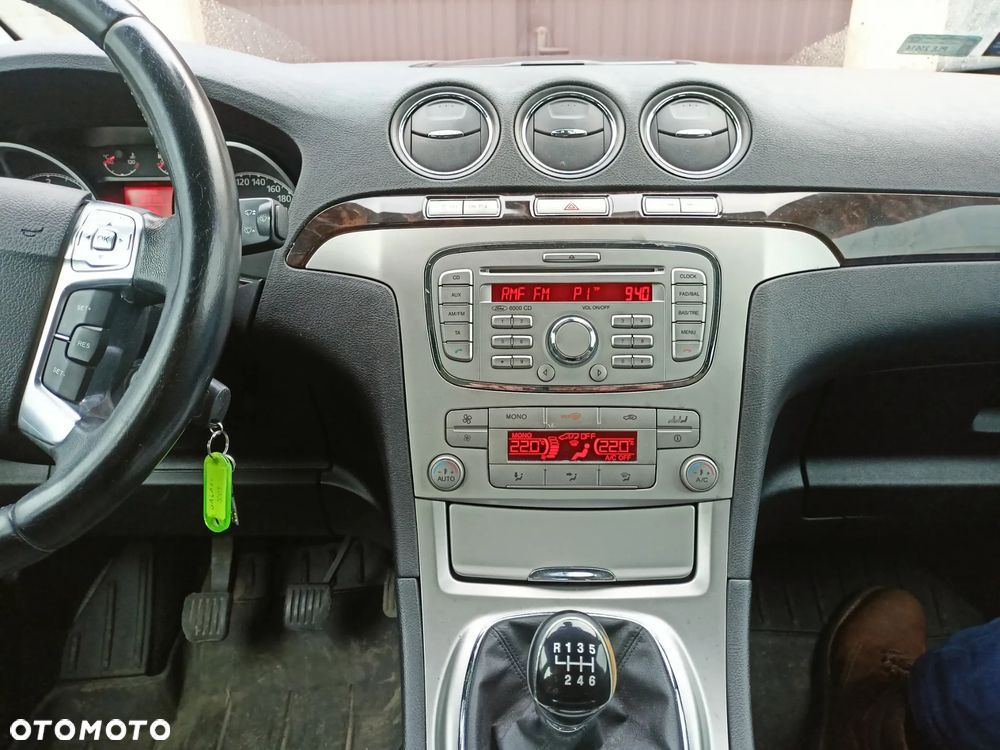 Ford Galaxy 2.0 TDCi Ghia - 10