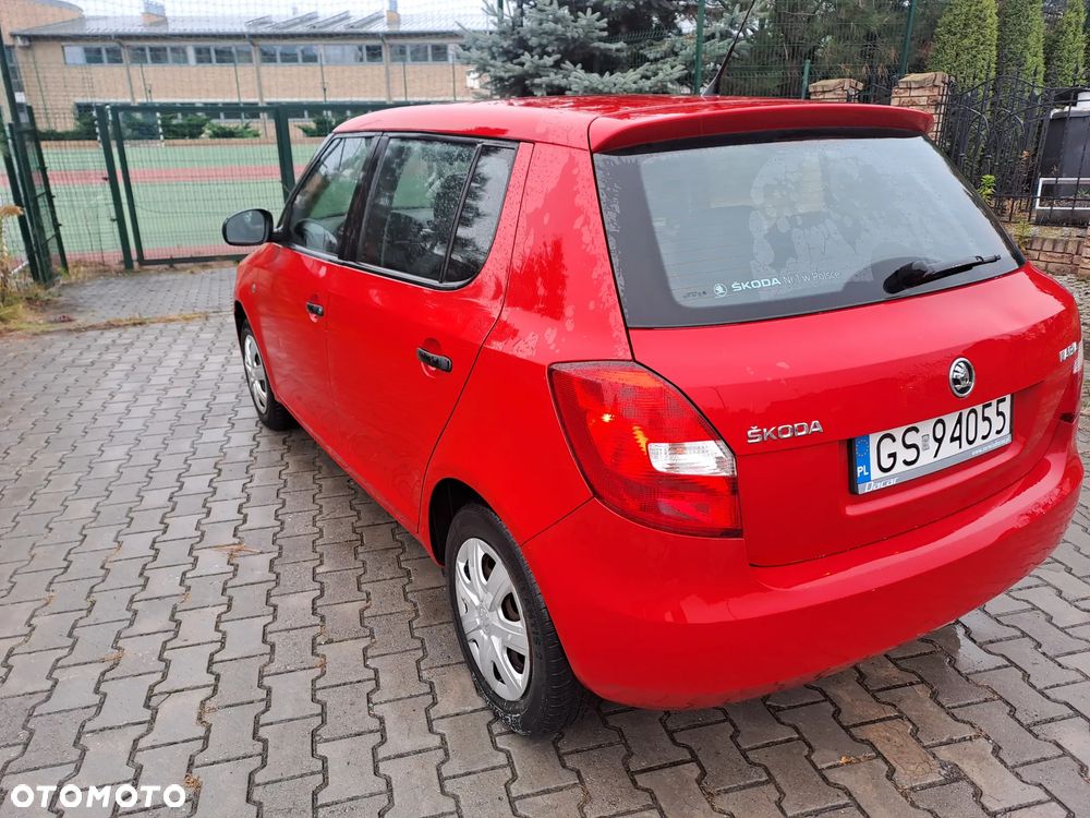 Skoda Fabia 2014 photo 3
