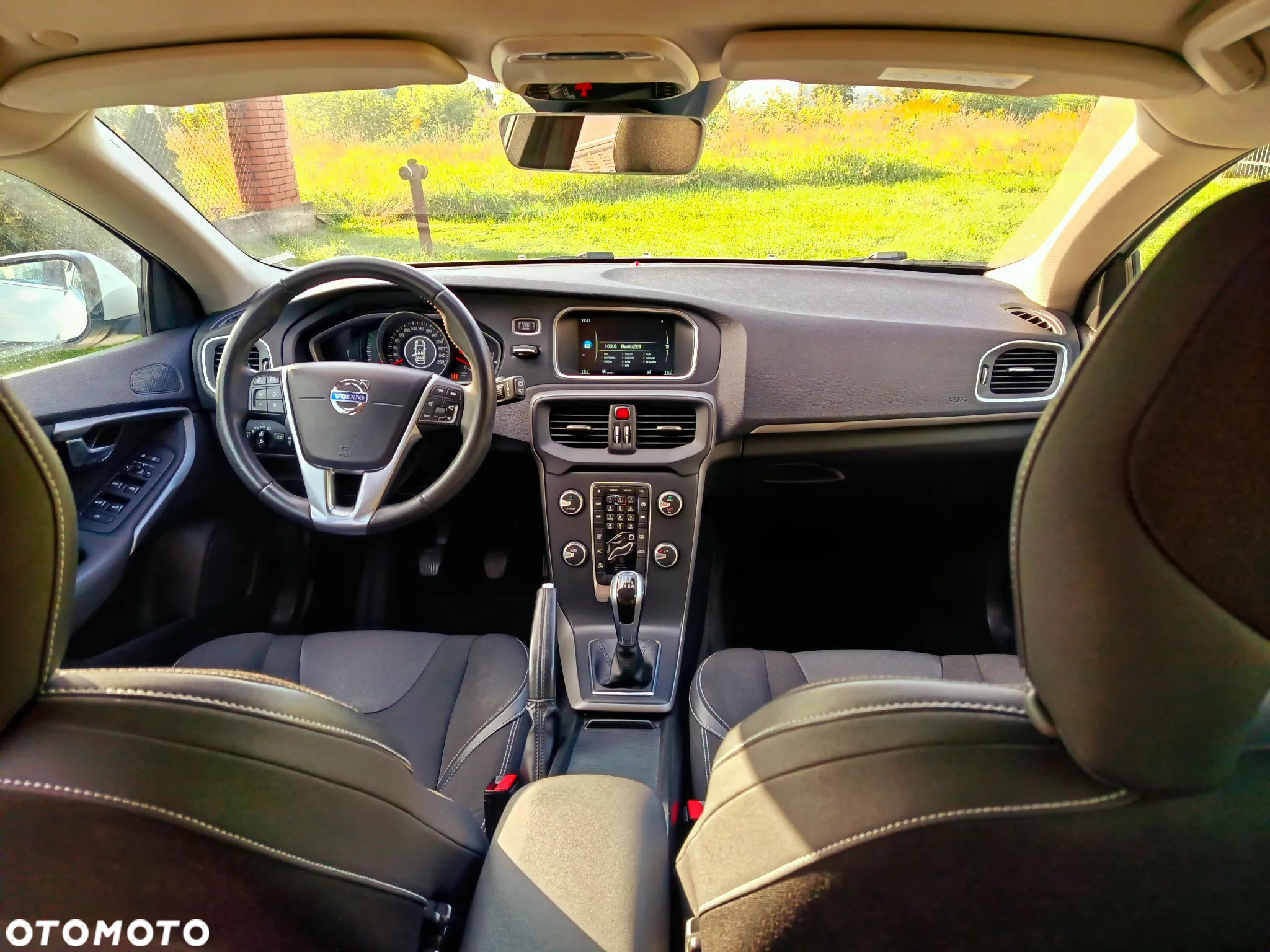 Volvo V40 D2 Momentum - 13