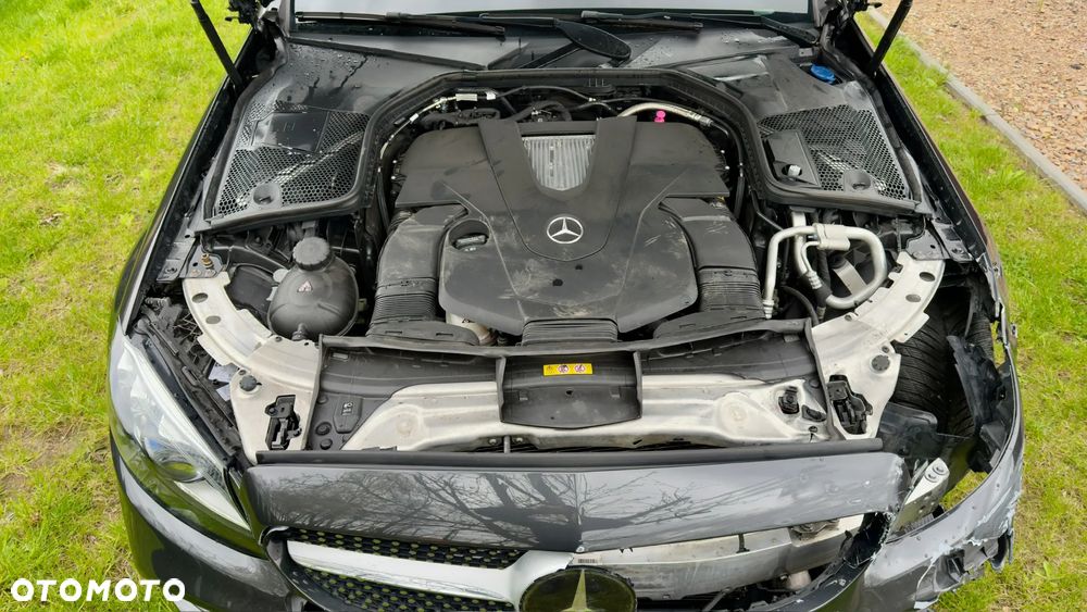 Mercedes-Benz Klasa C 400 4Matic 9G-TRONIC AMG Line - 12