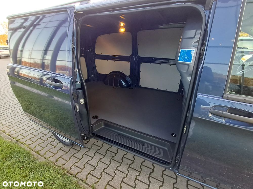 Mercedes-Benz Vito 119 CDI Furgon SELECT Long 3200 mm 4x4 - 21