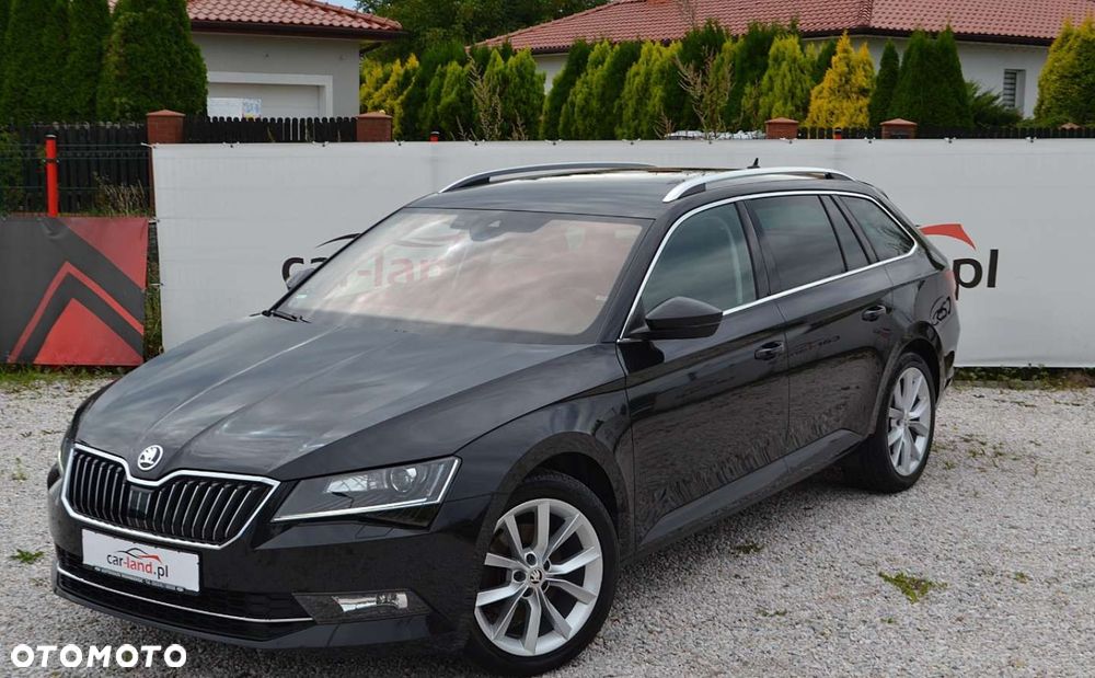 Skoda Superb Combi 2.0 TDI DSG Premium Edition - 8