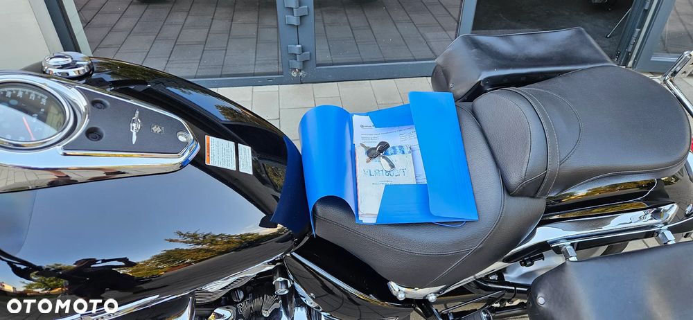 Suzuki Intruder - 4