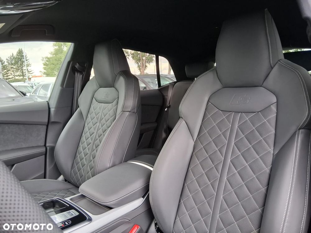 Audi Q8 55 TFSI e PHEV Quattro Tiptronic - 9