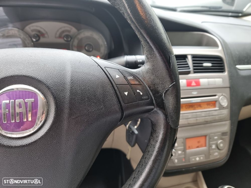 Fiat Linea 1.3 M-Jet Emotion Dualogic - 19