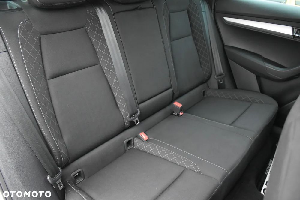 Skoda Karoq 1.5 TSI ACT Style DSG - 32