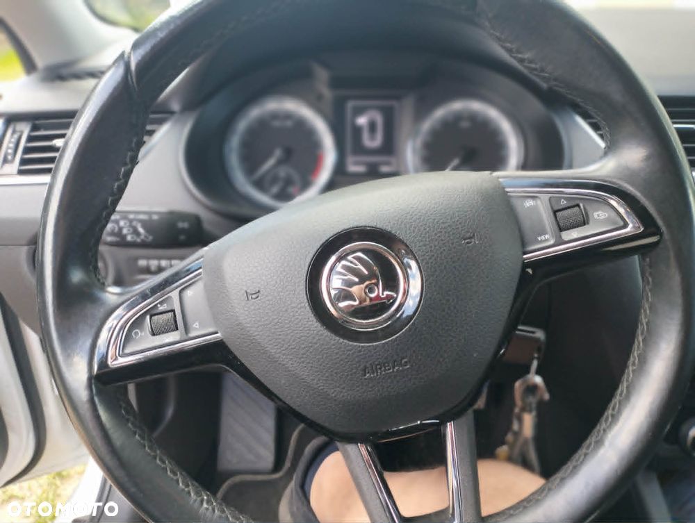Skoda Octavia 2.0 TDI SCR Clever DSG - 22