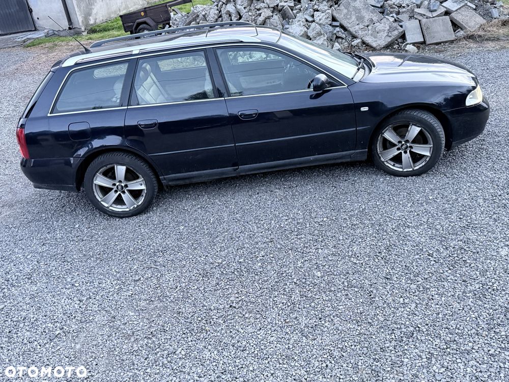 Audi A4 Avant - 4
