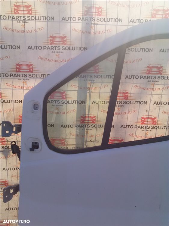 coltar geam usa stanga fata renault trafic an fabr. 2008 - 1