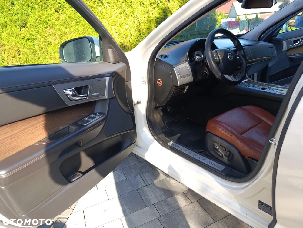 Jaguar XF 4.2 SV8 - 16