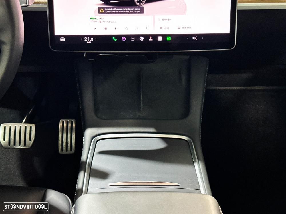Tesla Model Y Performance Dual Motor AWD - 24