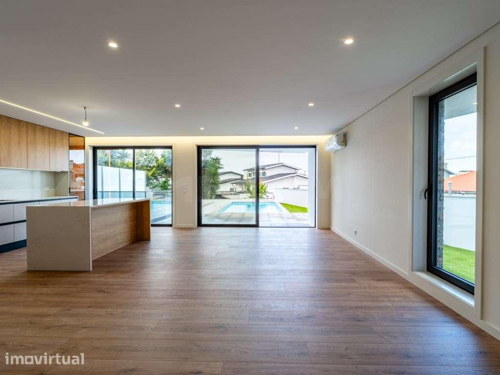 Moradia T3+1 (3 suites) com piscina - Moreira da Maia - Grande imagem: 4/26
