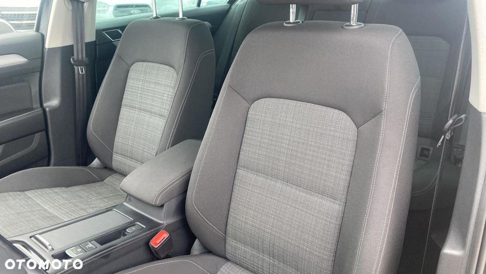 Volkswagen Passat 2.0 TDI EVO Business DSG - 17