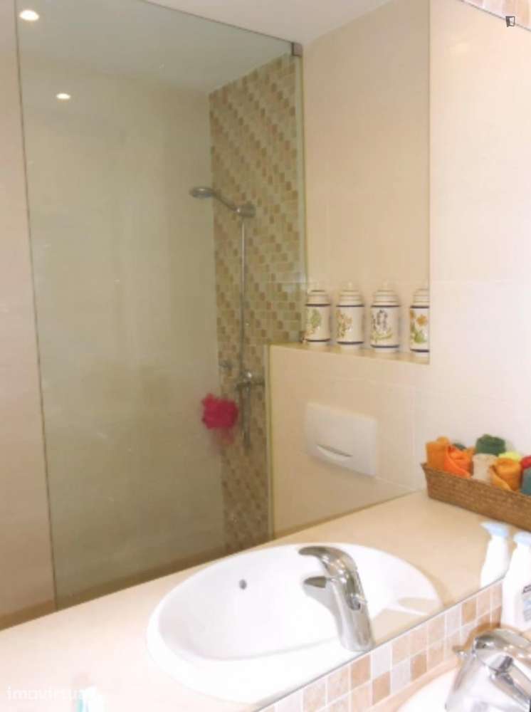 Quarto - localizado em Carcavelos Lisbon - Grande imagem: 3/16