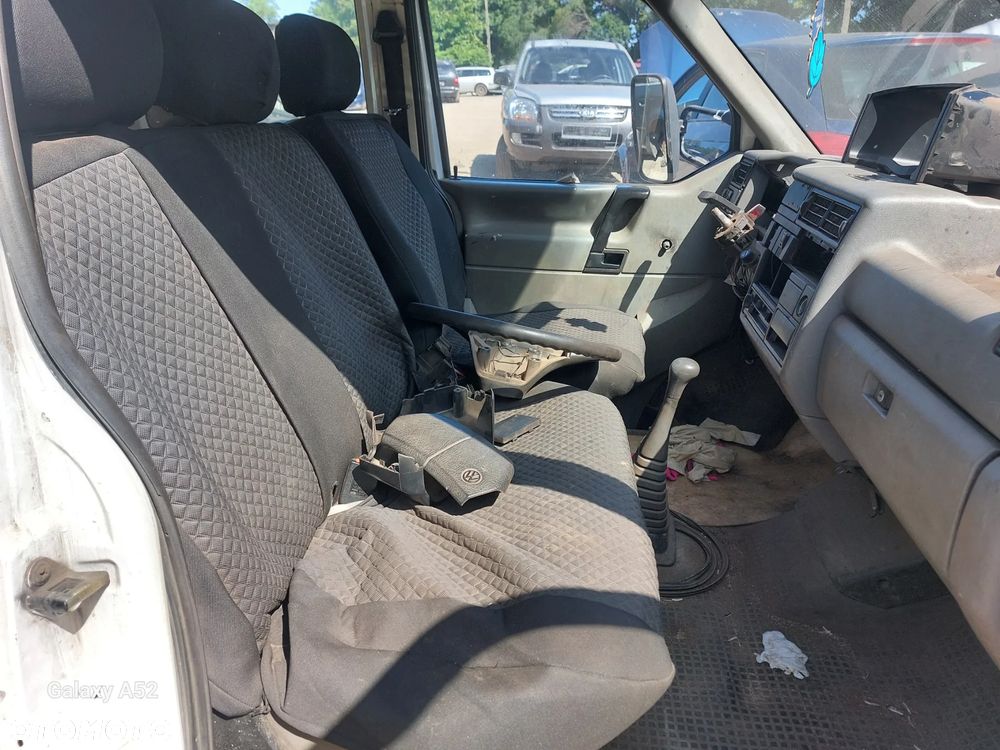 Zderzak VW T4 2,4D 93R. maska,lampy,drzwi,klapa..... - 8