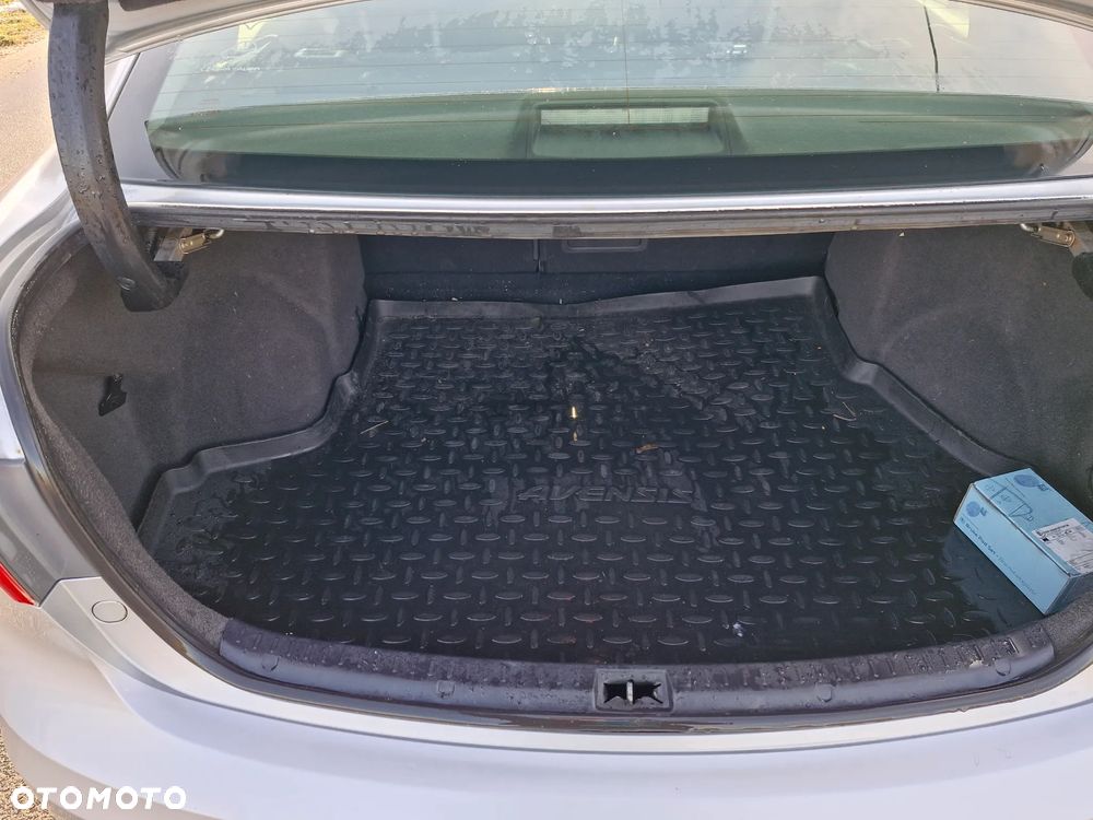 Toyota Avensis 2.0 Sol plus MS - 14