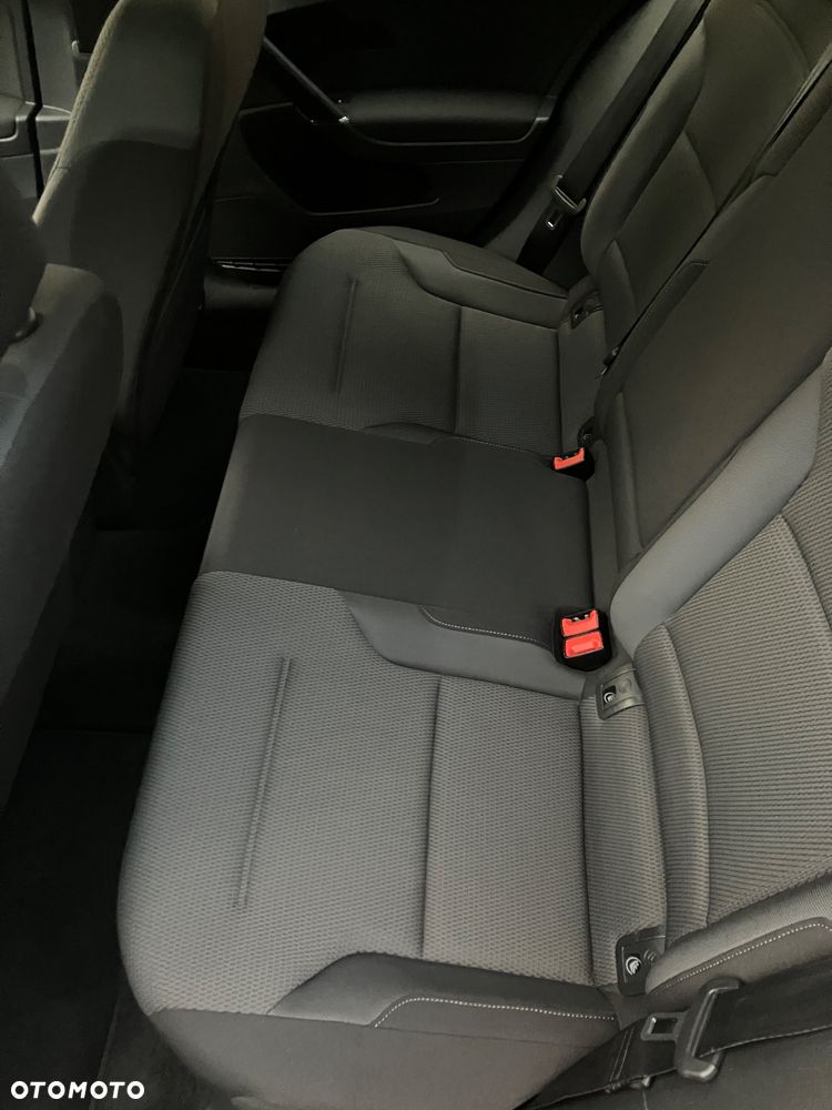 Volkswagen Golf 1.6 BlueTDI Comfortline - 23