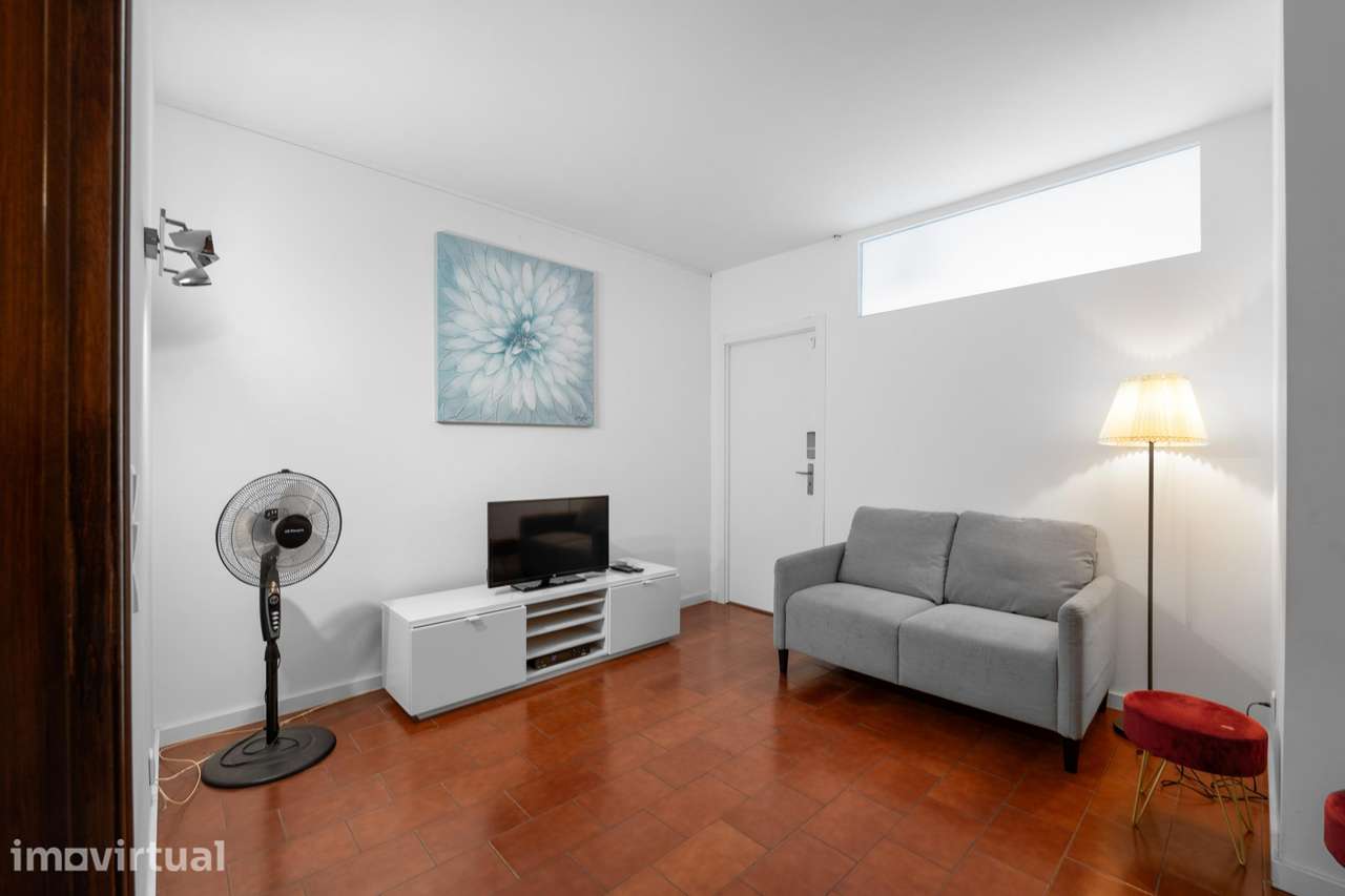 Apartamento T7 para investimento, localizado em Alvalade, centro... - Grande imagem: 2/15