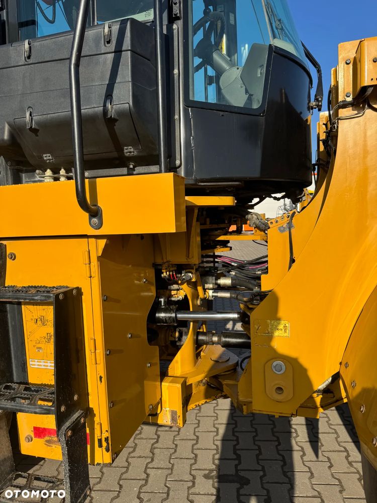 Caterpillar 950M - 3