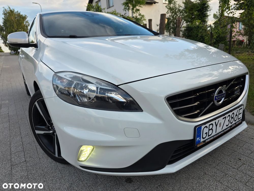 Volvo V40 D4 Drive-E R-Design Momentum - 18