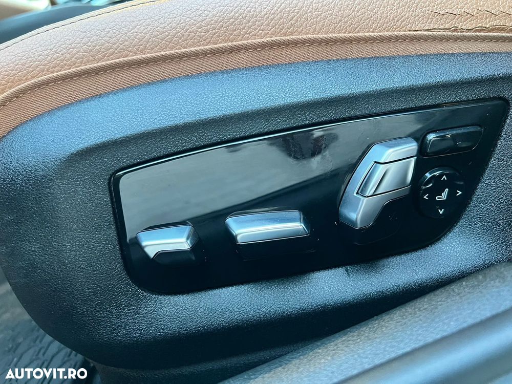 BMW Seria 5 530i Aut. Luxury Line - 25