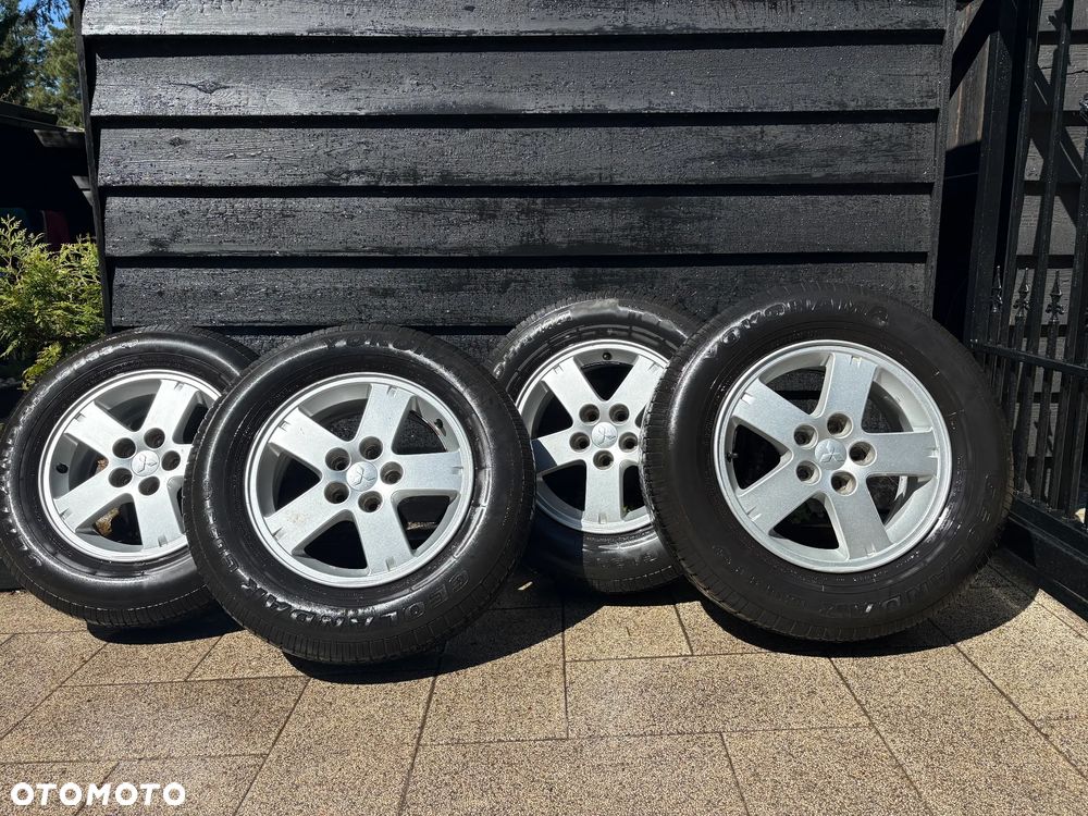 FELGI ALUMINIOWE MITSUBISHI OUTLANDER 16" + OPONY YOKOHAMA GEOLANDAR 215/70R16 Rozstaw Śrub 5x114,3 - 1