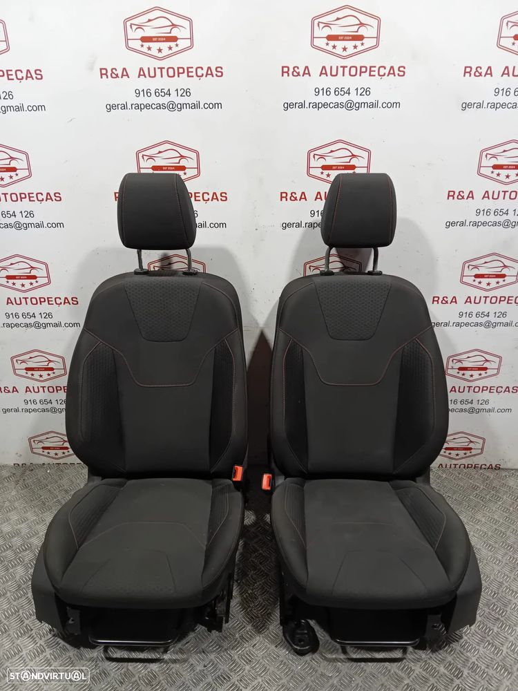 Conjunto de Bancos BMW Série 1 F20 LCI Sport em Tecido Original - 8