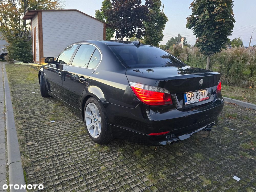 BMW 5 Series 2004 photo 4