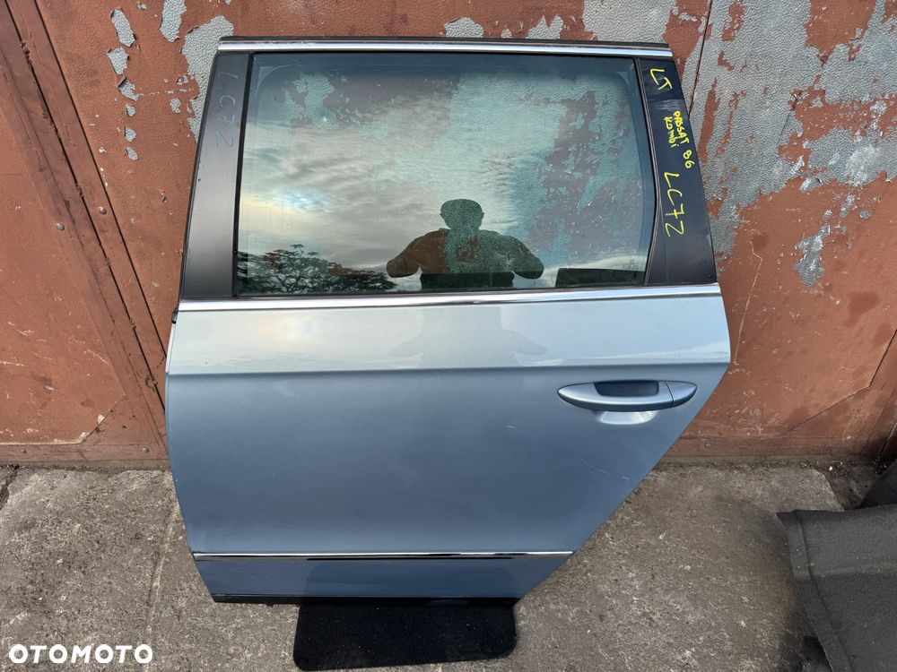 Drzwi lewe Volkswagen Passat B6 kombi kolor LC7Z lewy tył tylne OE - 1