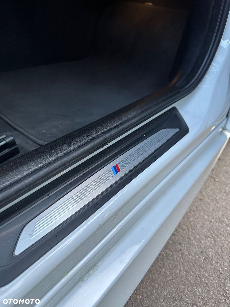 BMW Seria 3 320d M Sport - 13
