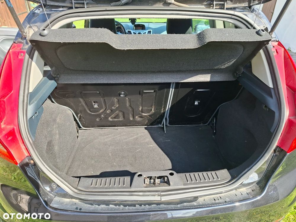 Ford Fiesta 1.25 Ambiente - 11